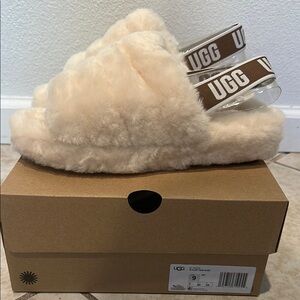 New UGG Fluffy Slide Sandals - Cream